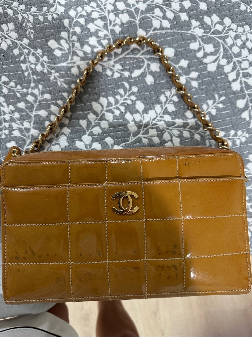 CHANEL Patent Quilted Camera Bag in Caramel Duster included - Picture 9 of 9